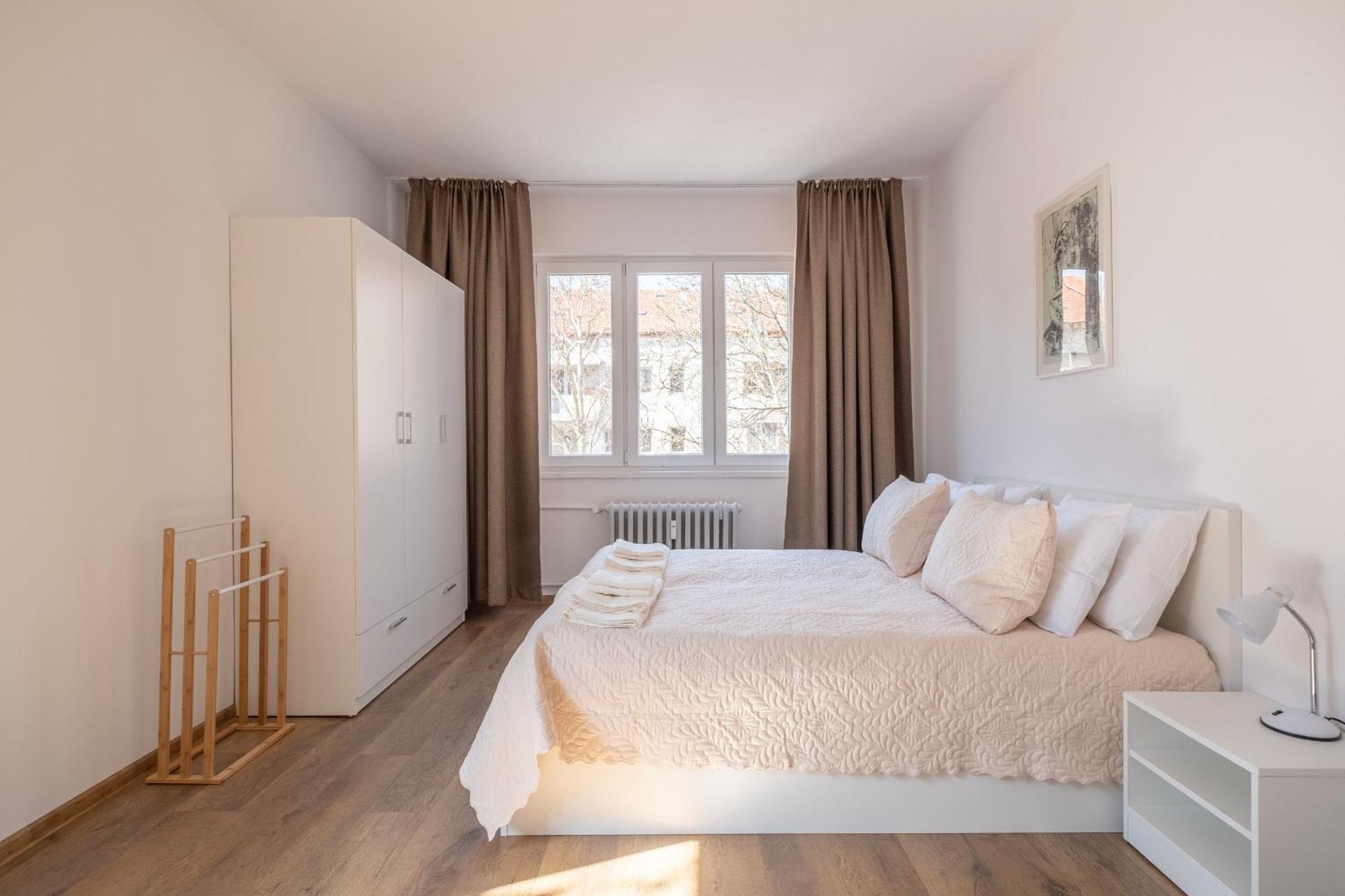 Peaceful Downtown Location - 2 Bedroom Sofia