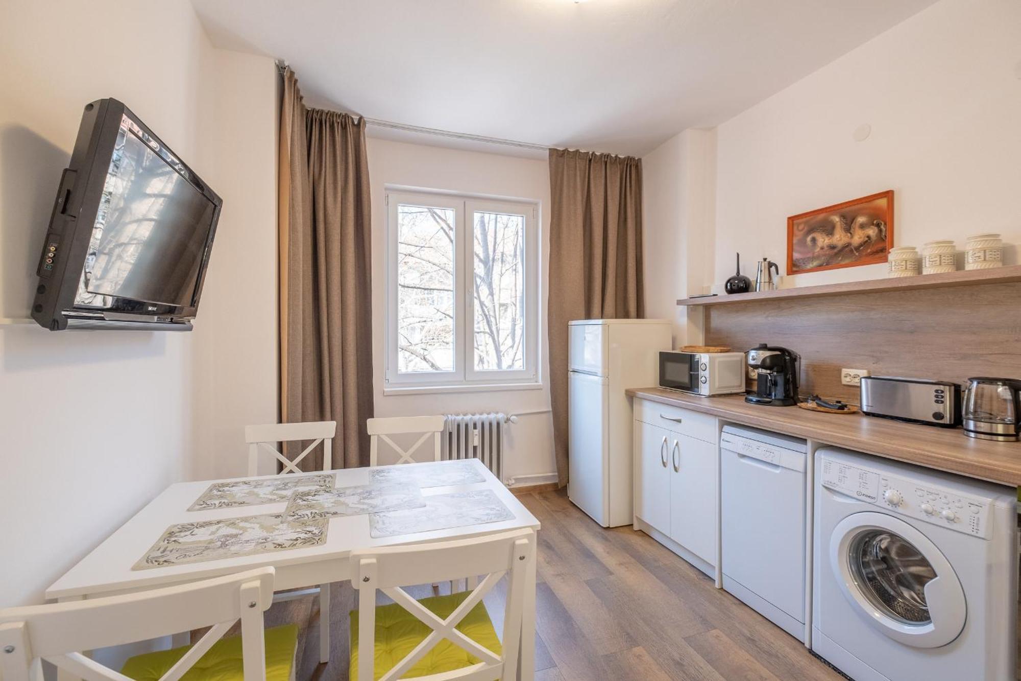 Peaceful Downtown Location - 2 Bedroom Sofia