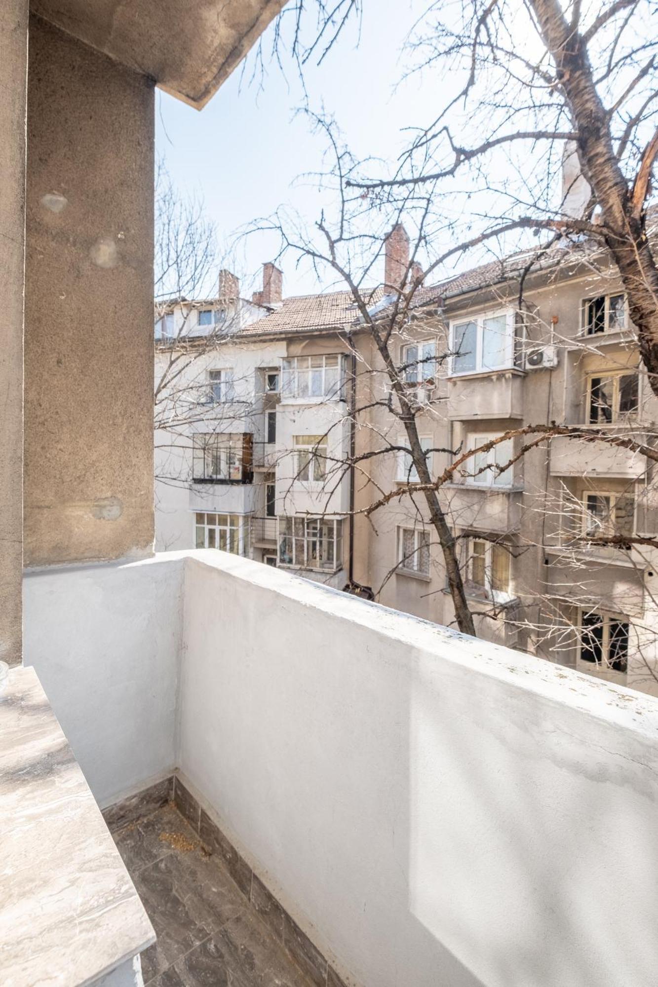 Peaceful Downtown Location - 2 Bedroom * Sofia
