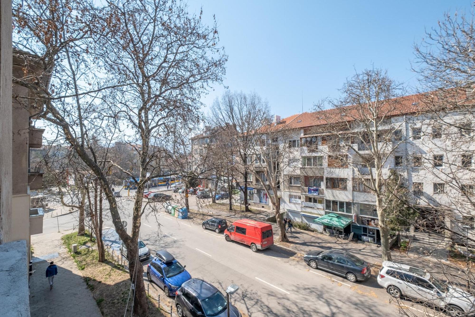 Peaceful Downtown Location - 2 Bedroom * Sofia
